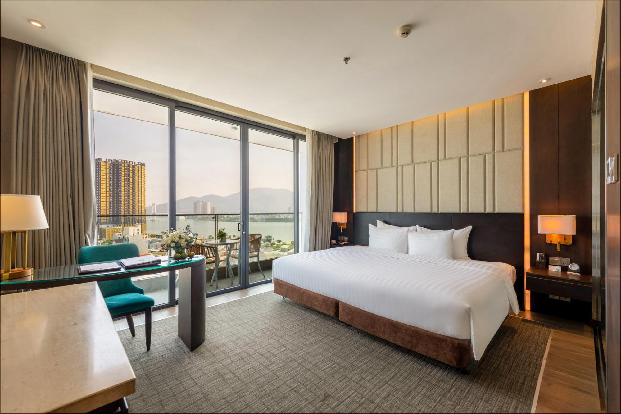 New Orient Hotel Da Nang Bagian luar foto