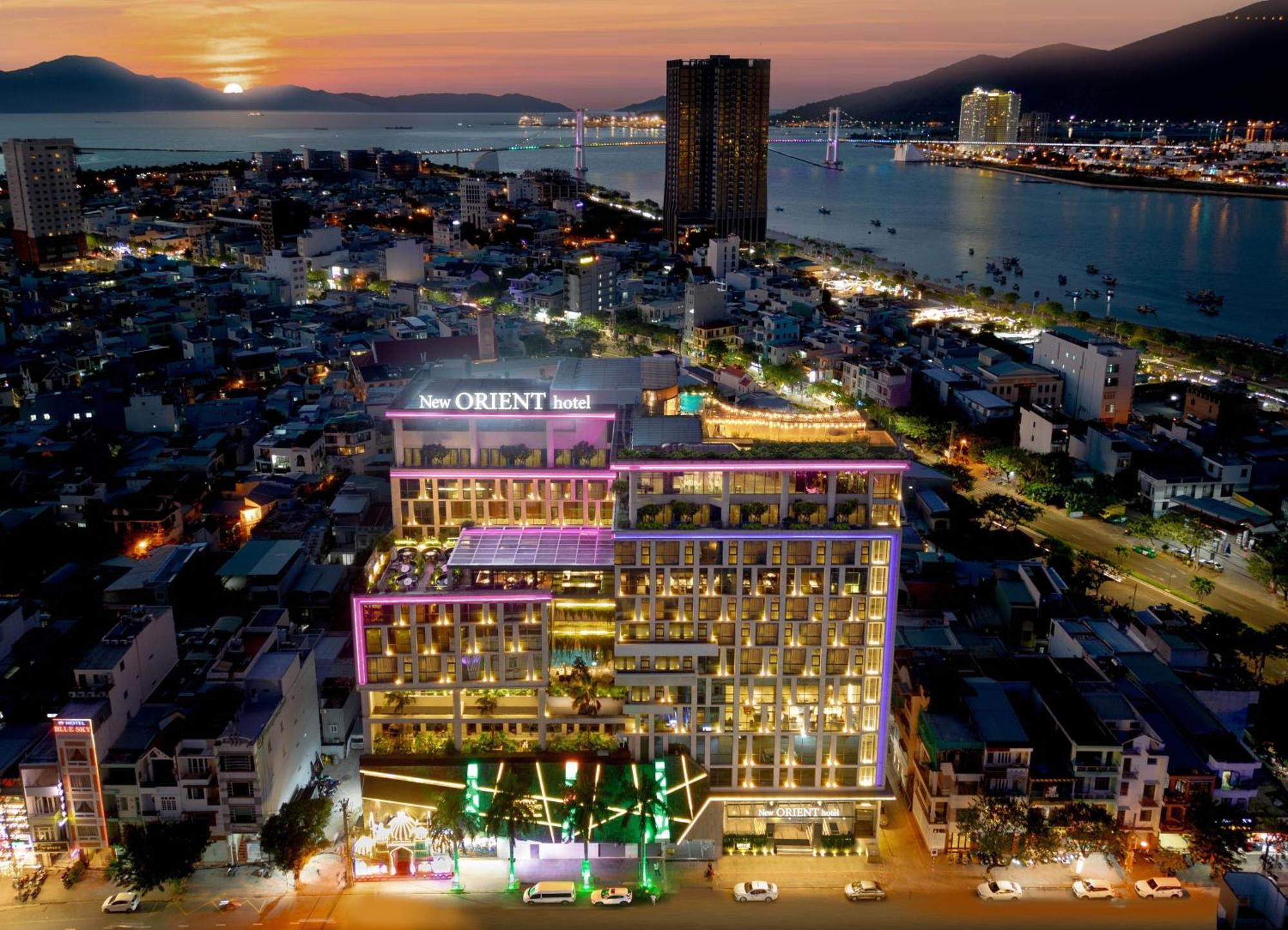 New Orient Hotel Da Nang Bagian luar foto