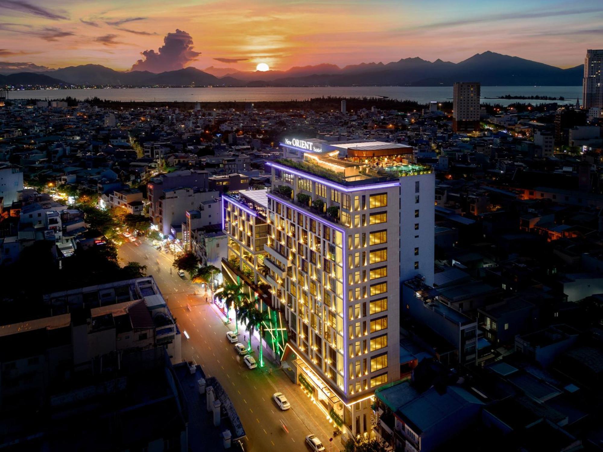 New Orient Hotel Da Nang Bagian luar foto